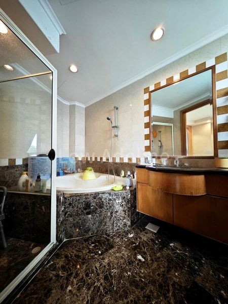 4 Bed Condo for Sale in  Guilin View - Image 10