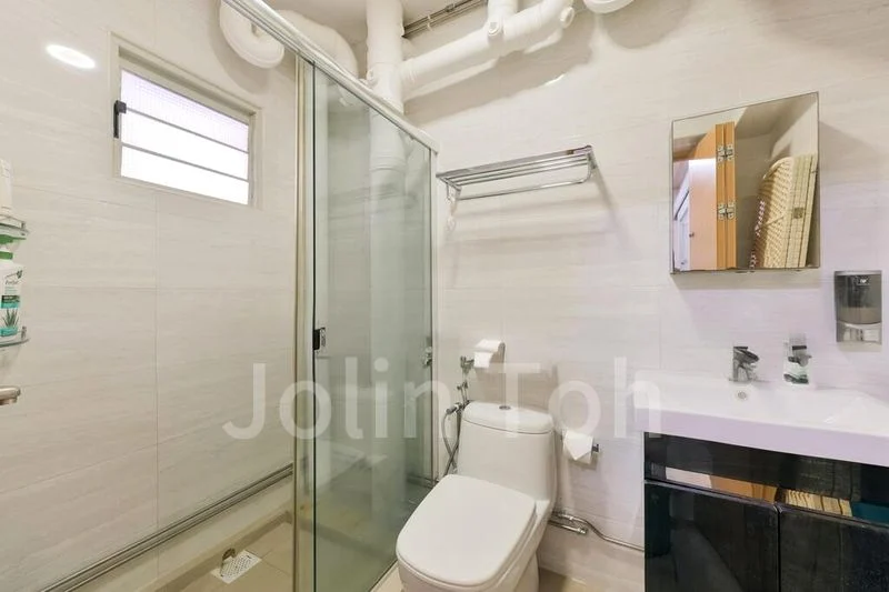5 Room (5I) HDB for Sale in 126A Edgedale Plains - Image 5