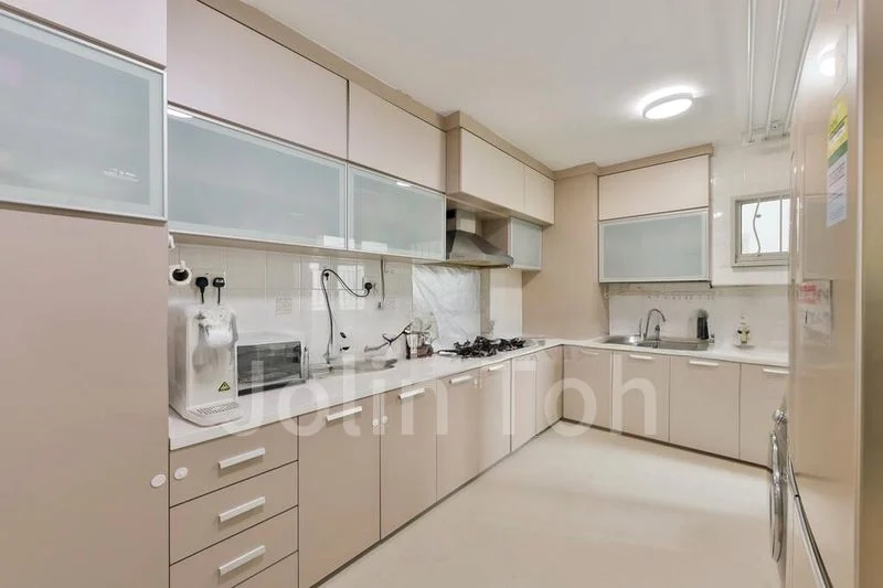 5 Room (5I) HDB for Sale in 126A Edgedale Plains - Image 4