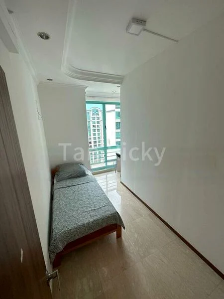 Common Room (Condo) for Rent in Hazel Park Condominium - Image 1