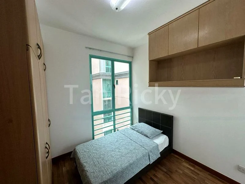 Common Room (Condo) for Rent in Hazel Park Condominium - Image 2