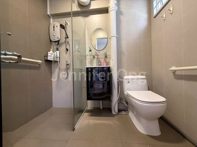 5 Room (5I) HDB for Sale in 11 Toh Yi Drive - Image 5