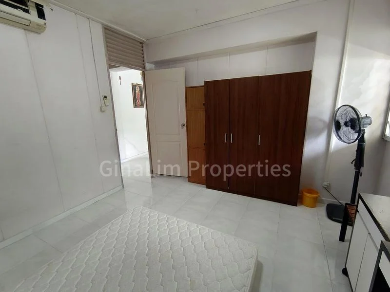Room (HDB) for Rent in 319 Tampines Street 33 - Image 9