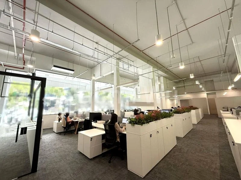 Light Industrial (B1) for Sale: LOW-COST, RENOVATED OFFICE & INDUSTRIAL BUILDING - Image 4