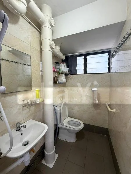 Room (HDB) for Rent in  475 Ang Mo Kio Avenue 10 - Image 6