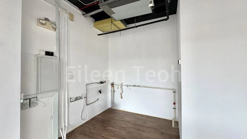 Mall Shop for Rent in Macpherson Mall - Image 3