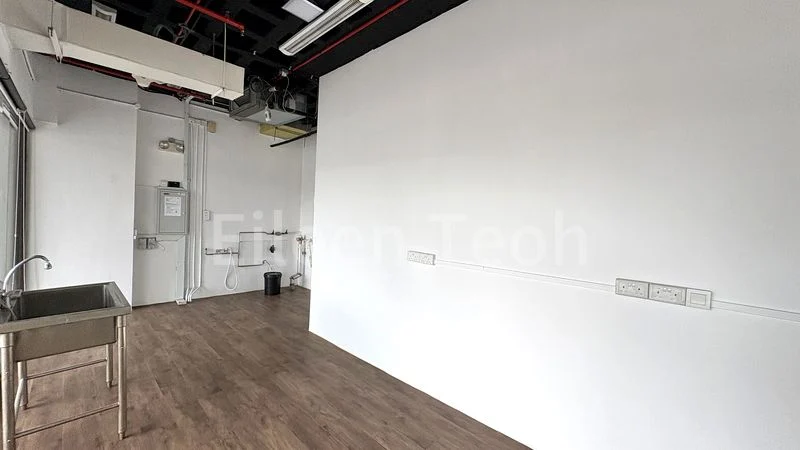 Mall Shop for Rent in Macpherson Mall - Image 2