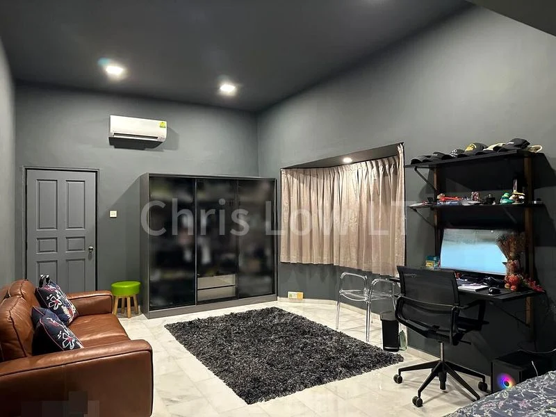 5 Bed Semi-Detached House (Landed) for Sale in  Pasir Ris Beach Park - Image 4