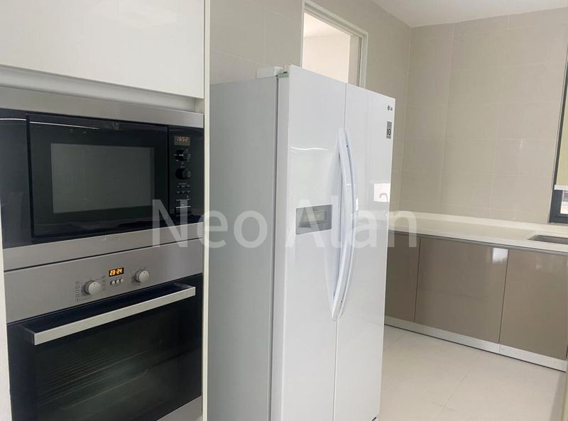 4 Bed Condo for Rent in  D'leedon - Image 5