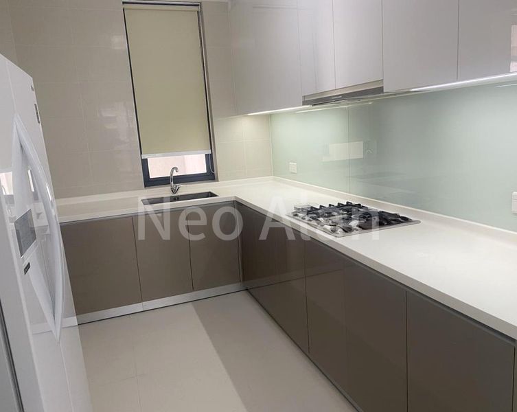 4 Bed Condo for Rent in  D'leedon - Image 4