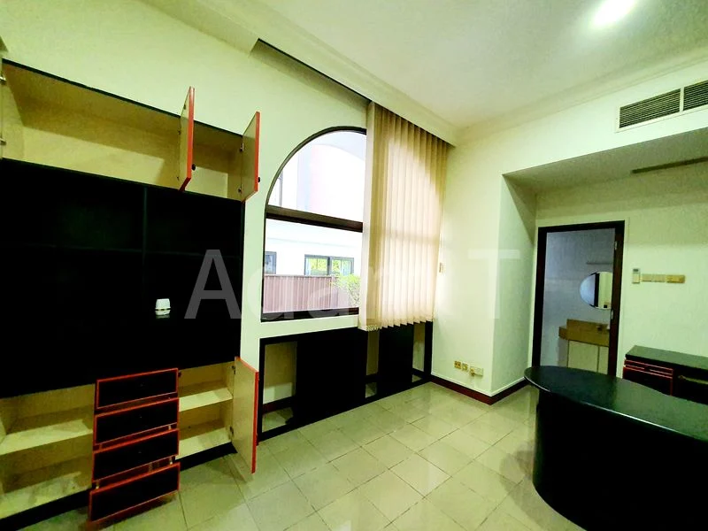 5 Bed Semi-Detached House (Landed) for Rent in  Springleaf Garden Estate - Image 6