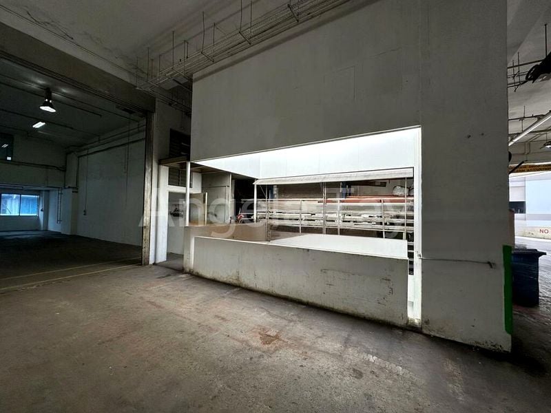 Light Industrial (B1) for Rent: North Link Building - Image 1