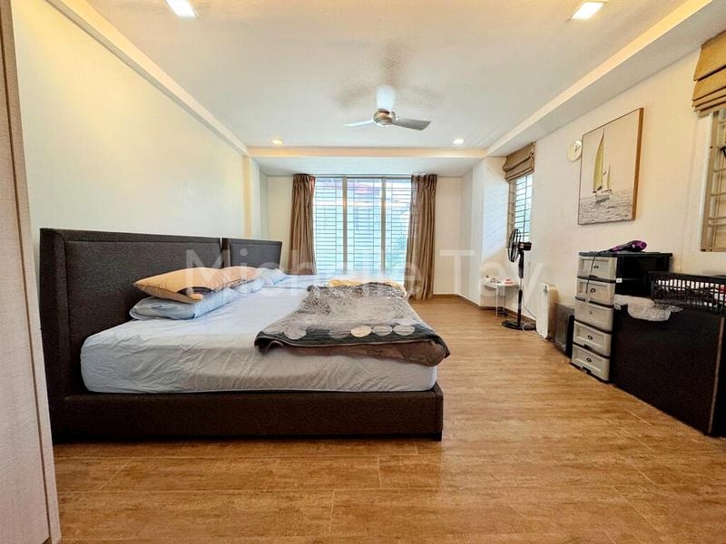 4 Bed Corner Terrace (Landed) for Sale in  Upper Serangoon Shopping Centre - Image 6