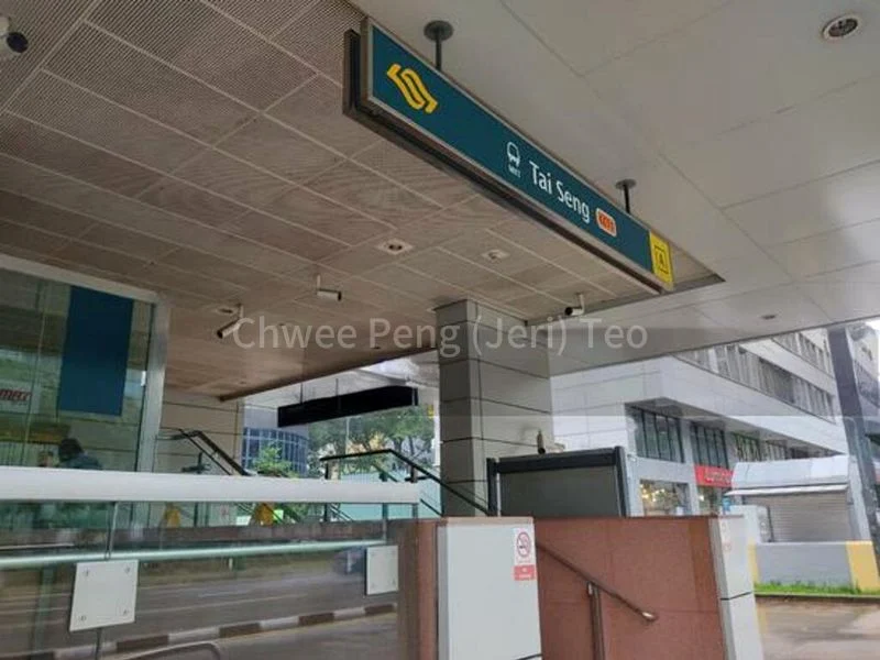 Light Industrial (B1) for Rent: Grantral Complex - Image 12