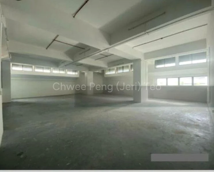 Light Industrial (B1) for Rent: Grantral Complex - Image 2