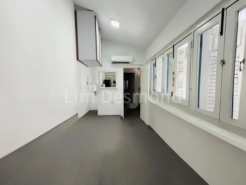 Office for Rent: TELOK AYER CONSERVATION AREA - Image 3