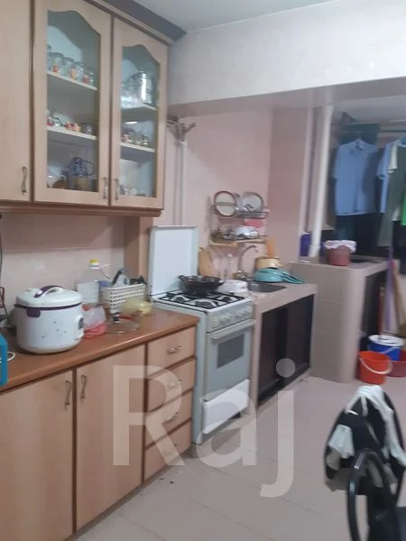 5 Room (5STD) HDB for Rent in  293 Tampines Street 22 - Image 3