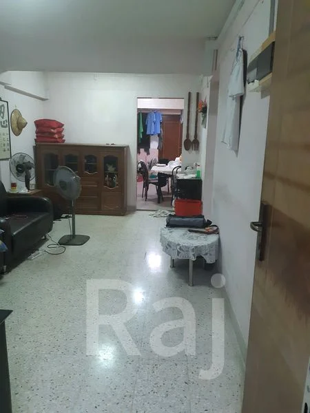 5 Room (5STD) HDB for Rent in  293 Tampines Street 22 - Image 2