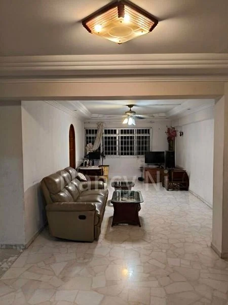 5 Room (5I) HDB for Rent in 357 Tampines Street 33 - Image 1