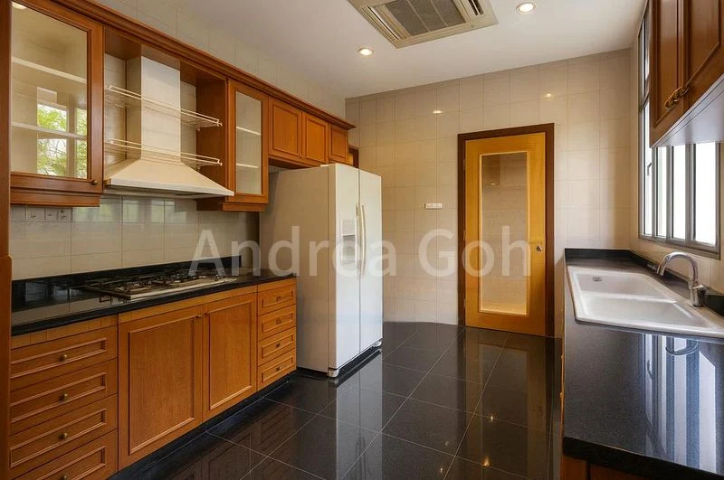 6 Bed Bungalow (Landed) for Rent in Villas Holland - Image 4