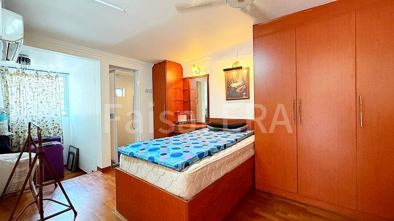 4 Bed Terraced House (Landed) for Sale in  Happy Estate - Image 13