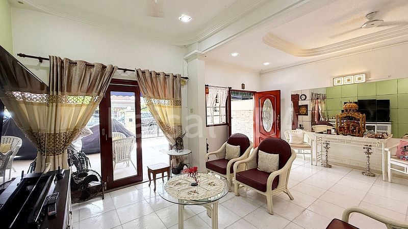 4 Bed Terraced House (Landed) for Sale in  Happy Estate - Image 3