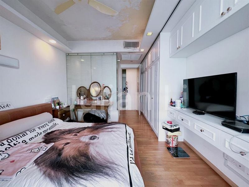 3 Bed Condo for Sale in  The Azure - Image 7