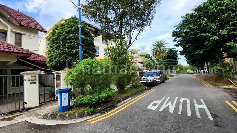 6 Bed Semi-Detached House (Landed) for Rent in  Burghley Drive - Image 1