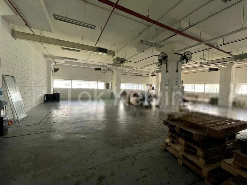 Light Industrial (B1) for Rent: Lam Soon Industrial Building - Image 4