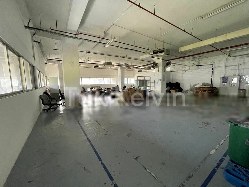 Light Industrial (B1) for Rent: Lam Soon Industrial Building - Image 3