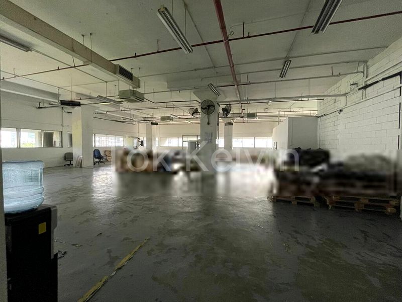 Light Industrial (B1) for Rent: Lam Soon Industrial Building - Image 5