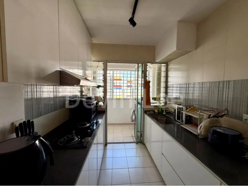 Common Room (HDB) for Rent in  56 Teban Gardens Road - Image 3