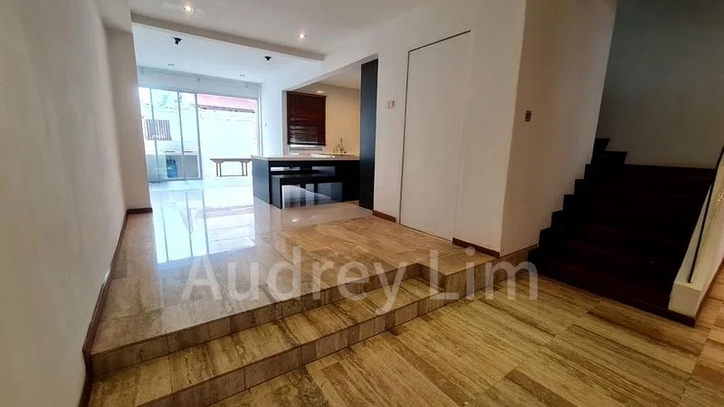 3 Bed Terraced House (Landed) for Rent in  Jalan Senyum - Image 3
