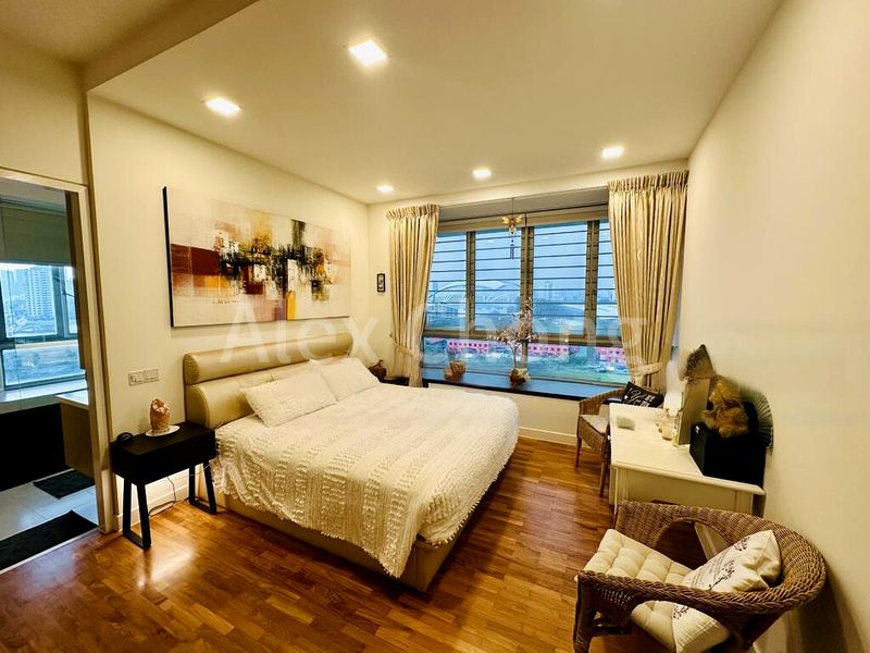 4 Bed Condo for Sale in  Riveredge - Image 6