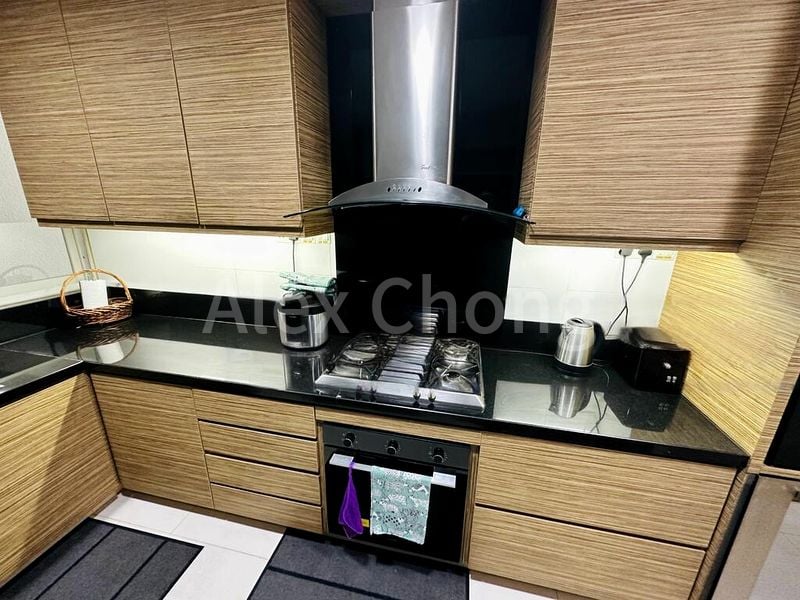 4 Bed Condo for Sale in  Riveredge - Image 3