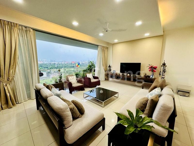 4 Bed Condo for Sale in  Riveredge - Image 1