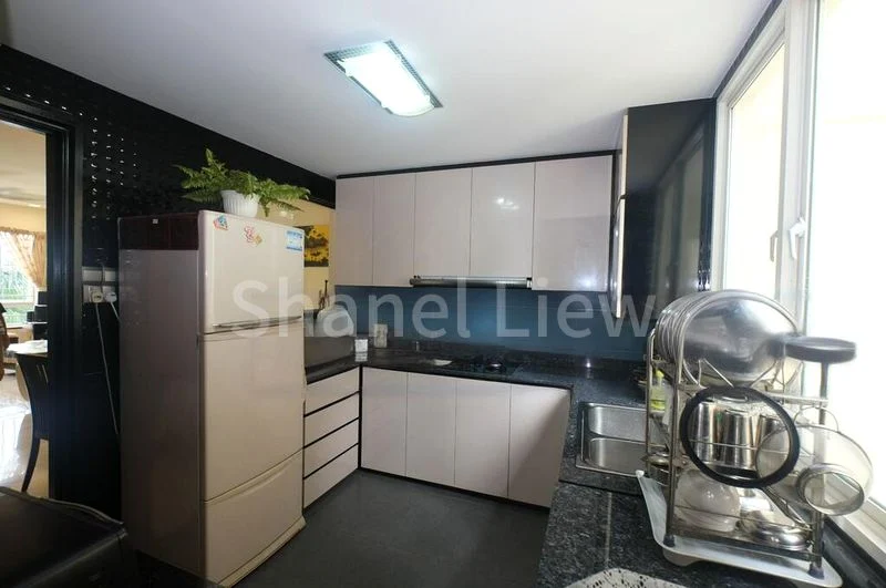 3 Bed Condo for Rent in  The Tropica - Image 8