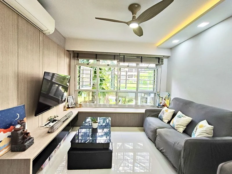 4 Room (4A) HDB for Sale in  876A Tampines Avenue 8 - Image 1