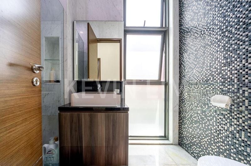 7 Bed Bungalow (Landed) for Sale in Seletar Hills Estate - Image 1