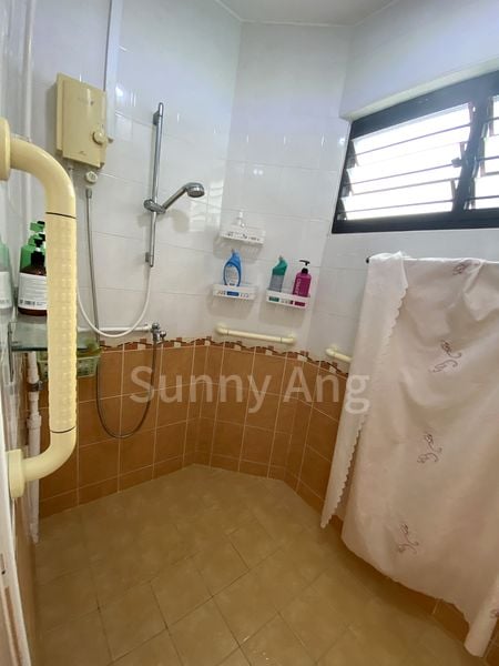 Common Room (HDB) for Rent in  341 Jurong East Avenue 1 - Image 7