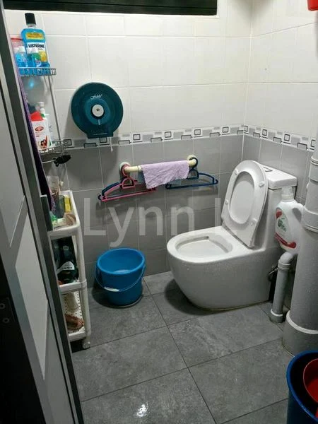 Common Room (HDB) for Rent in  212 Ang Mo Kio Avenue 3 - Image 3