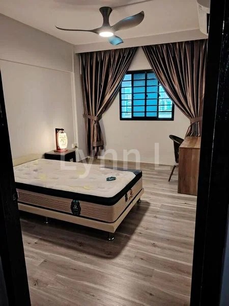 Common Room (HDB) for Rent in 212 Ang Mo Kio Avenue 3 - Image 1