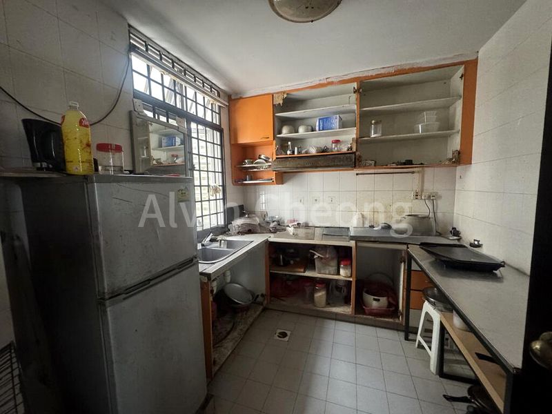 3 Bed Apartment (Condo) for Rent in  Yikai Court - Image 3