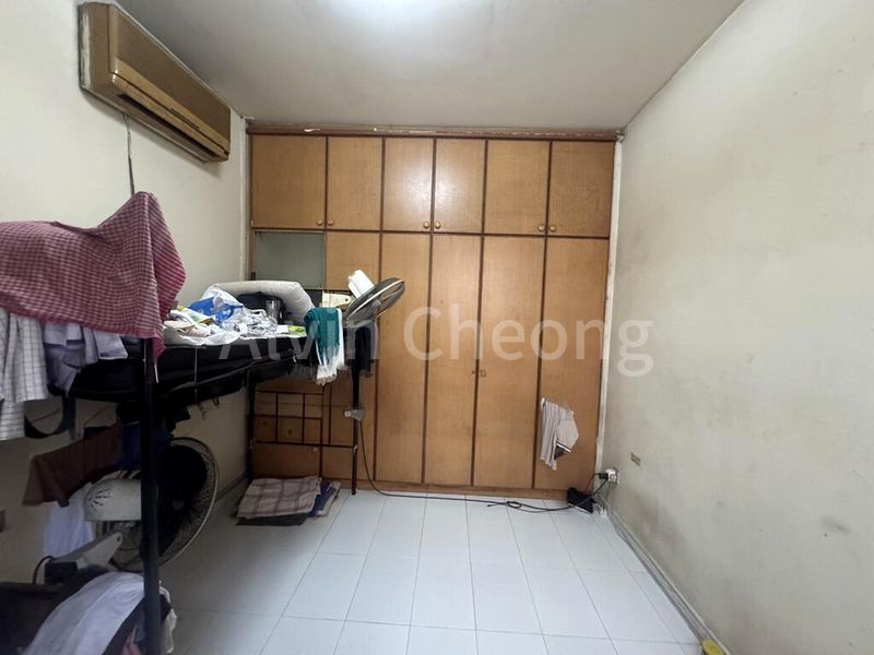 3 Bed Apartment (Condo) for Rent in  Yikai Court - Image 2