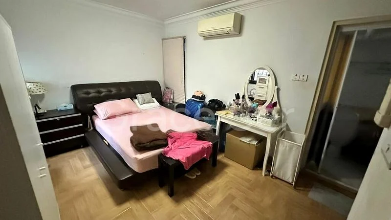 5 Room (5I) HDB for Sale in  202C Sengkang East Road - Image 5