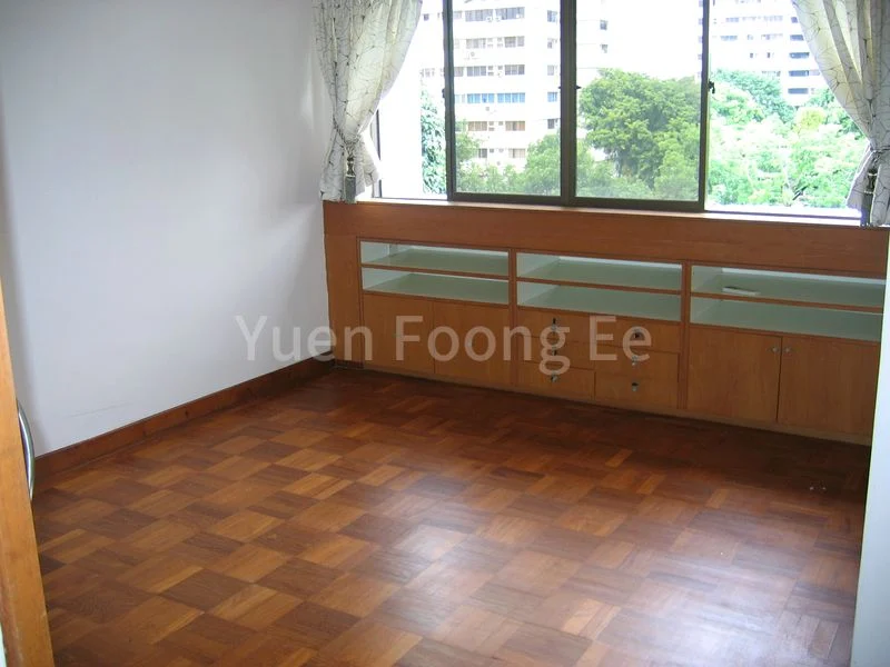 4+1 Bed Condo for Rent in Hua Xin Court - Image 8