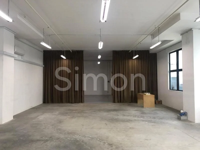 Light Industrial (B1) for Rent: Woodlands 11 - Image 3