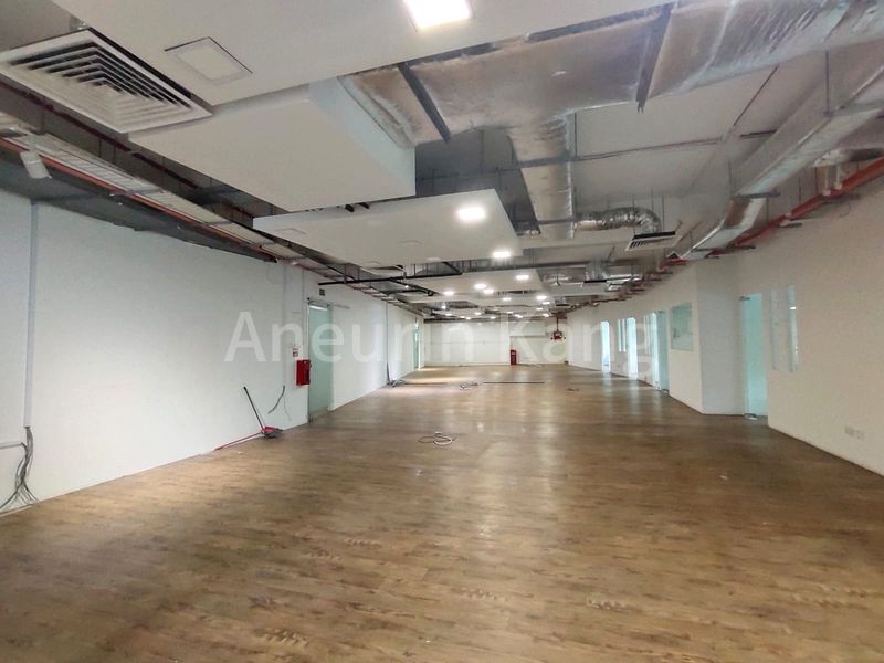 Light Industrial (B1) for Rent in  Bryton House - Image 14