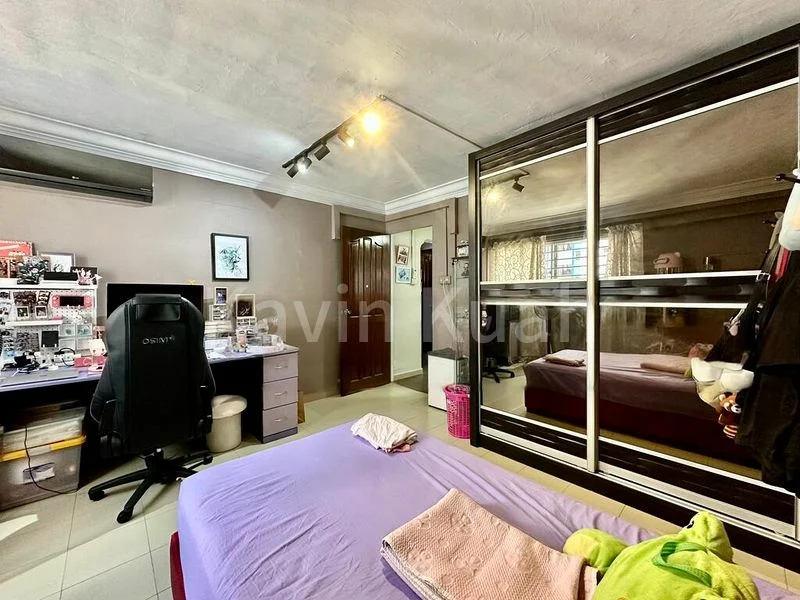 5 Room (5I) HDB for Sale in  272 Yishun Street 22 - Image 4