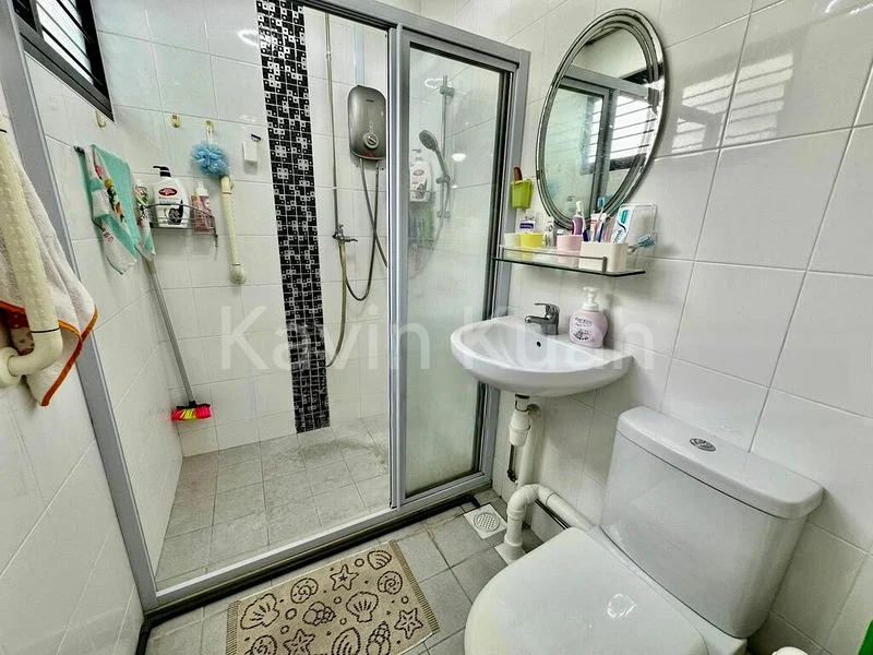 5 Room (5I) HDB for Sale in  272 Yishun Street 22 - Image 3